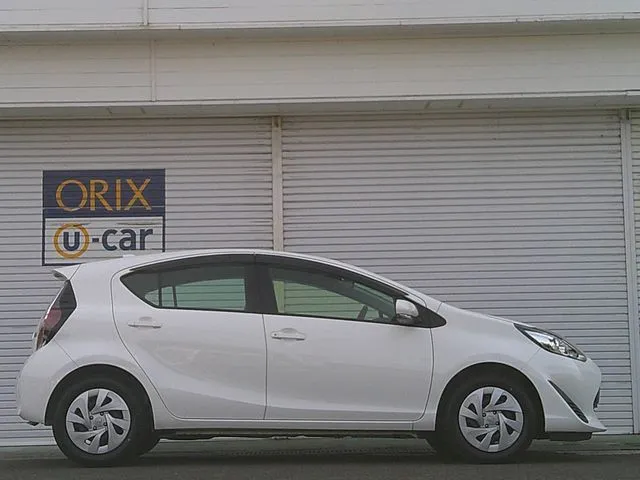 アクア(トヨタ)の車両写真