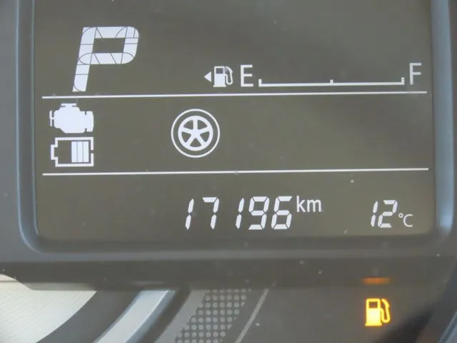 スペーシア（スズキ）の車両写真