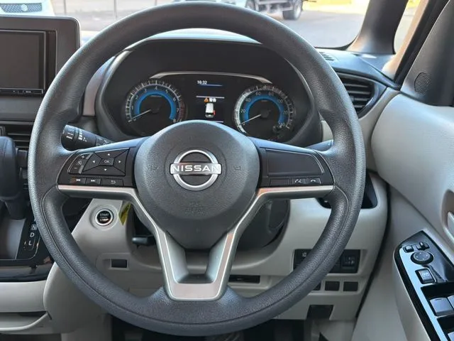 ルークス（ニッサン）の車両写真