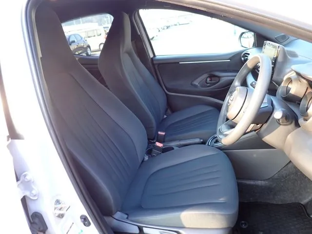 ヤリス（トヨタ）の車両写真