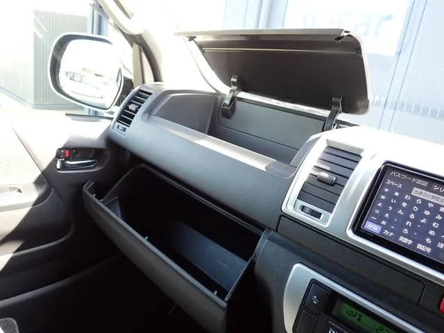 ハイエースバン　２ＷＤ（トヨタ）の車両写真