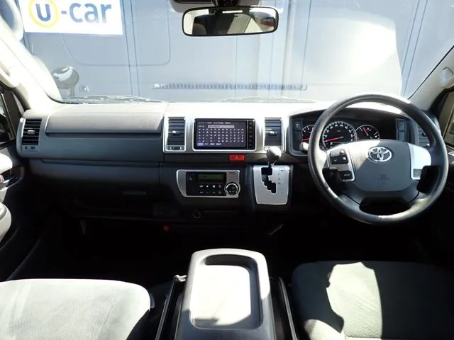 ハイエースバン　２ＷＤ（トヨタ）の車両写真