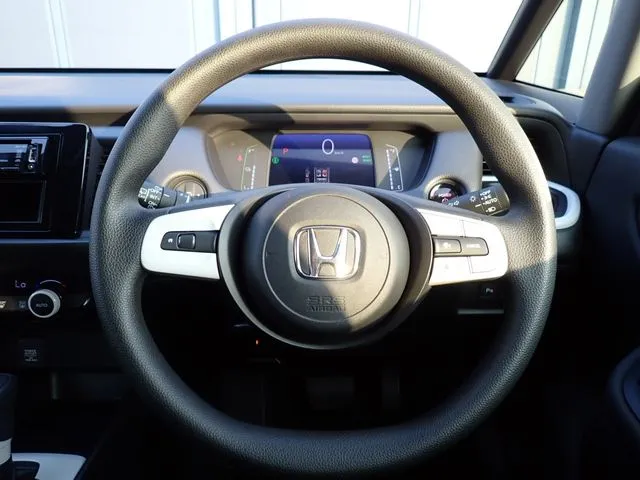 フィット　ｅ：ＨＥＶ（ホンダ）の車両写真