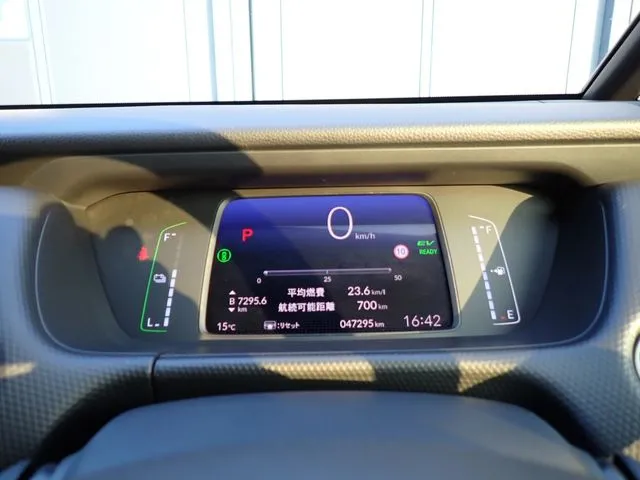 フィット　ｅ：ＨＥＶ（ホンダ）の車両写真