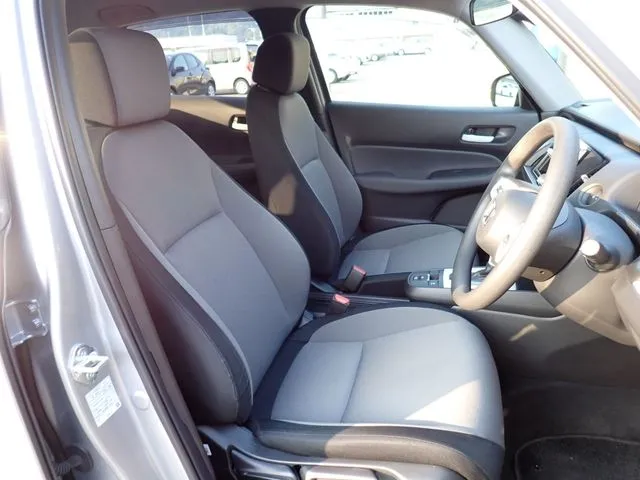 フィット　ｅ：ＨＥＶ（ホンダ）の車両写真