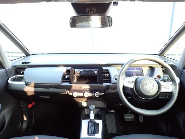 フィット　ｅ：ＨＥＶ（ホンダ）の車両写真