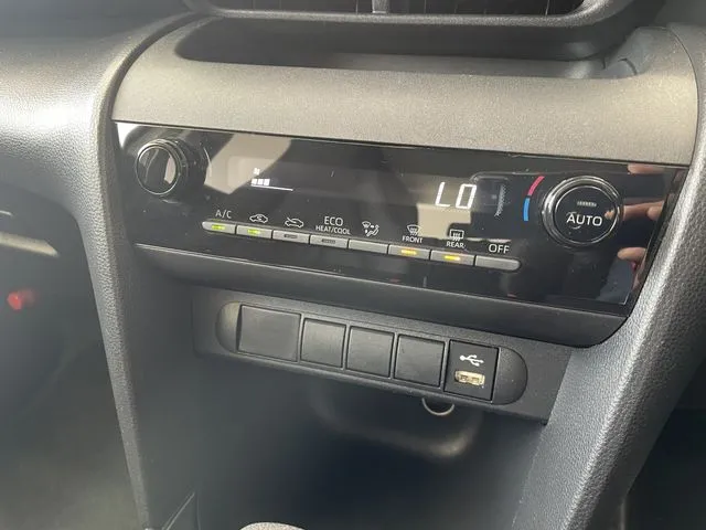 ヤリスクロス ハイブリッド(トヨタ)の車両写真