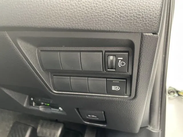 ヤリスクロス ハイブリッド(トヨタ)の車両写真