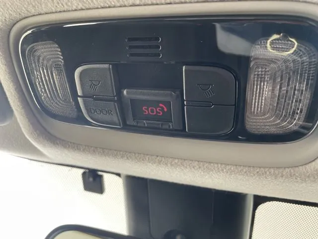 ヤリスクロス ハイブリッド(トヨタ)の車両写真