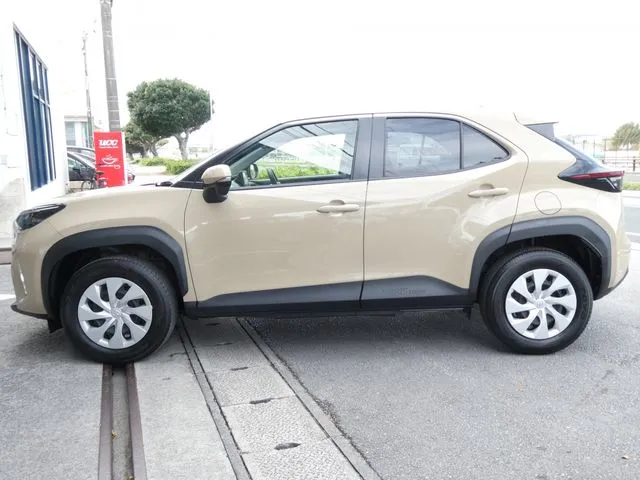 ヤリスクロス　ハイブリッド（トヨタ）の車両写真