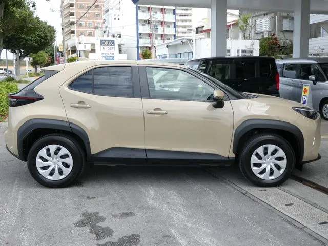 ヤリスクロス　ハイブリッド（トヨタ）の車両写真