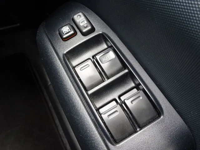 サクシードバン　ハイブリッド（トヨタ）の車両写真