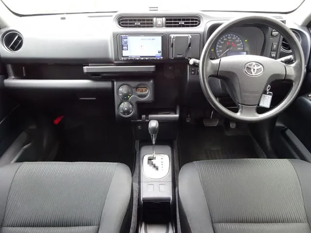 サクシードバン　ハイブリッド（トヨタ）の車両写真