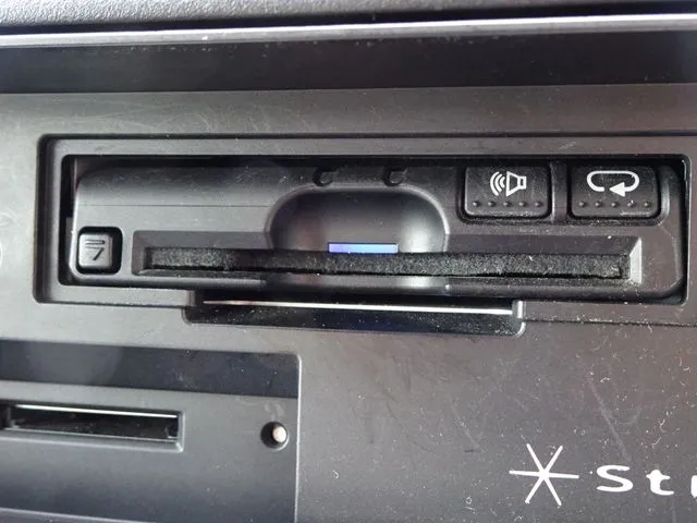 サクシードバン　ハイブリッド（トヨタ）の車両写真