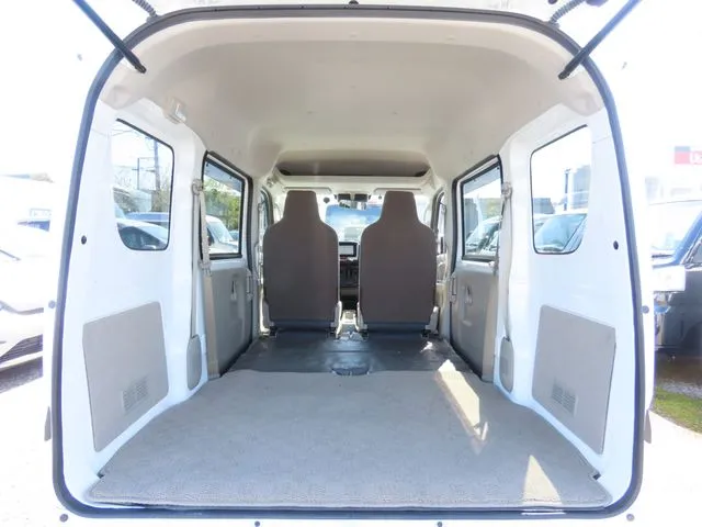 ＮＶ１００クリッパー（ニッサン）の車両写真