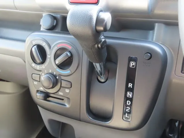 ＮＶ１００クリッパー（ニッサン）の車両写真