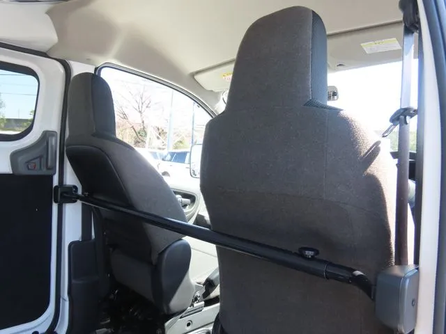 ＮＶ２００バネットバン（ニッサン）の車両写真