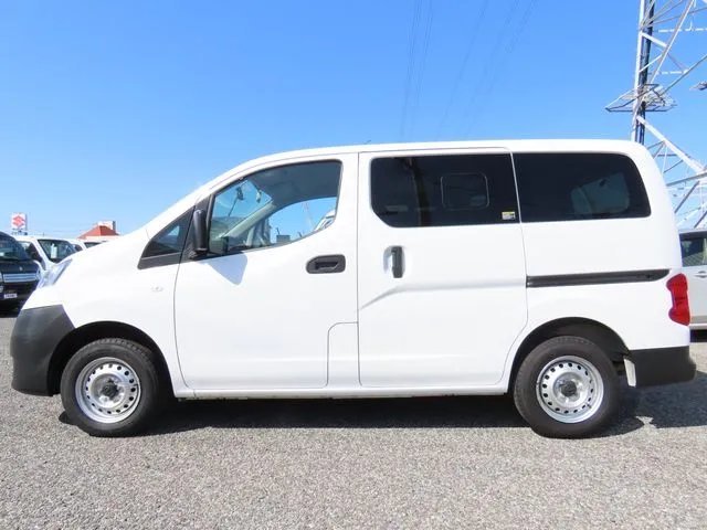 ＮＶ２００バネットバン（ニッサン）の車両写真
