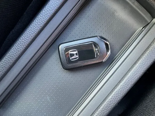 フィット　ｅ：ＨＥＶ（ホンダ）の車両写真