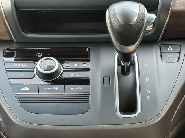 フリード（ホンダ）の車両写真