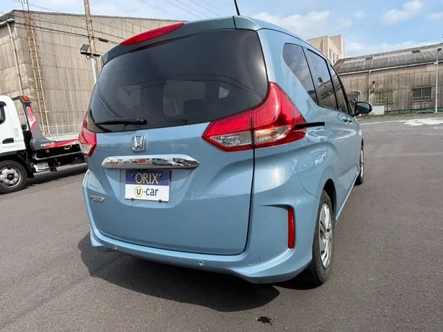 フリード（ホンダ）の車両写真