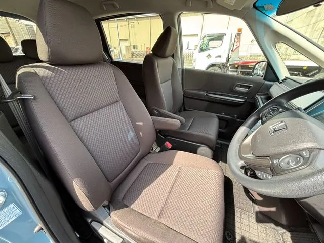 フリード（ホンダ）の車両写真