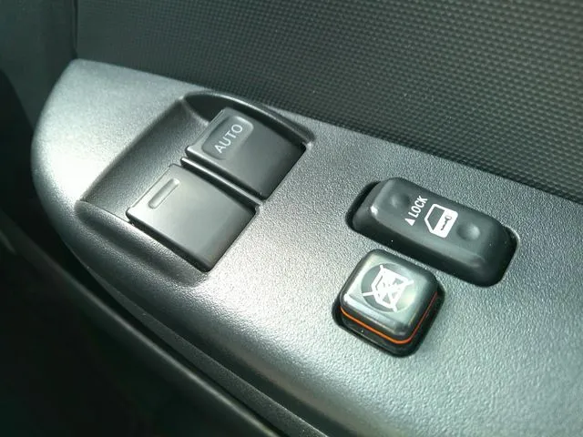 トヨタ　ハイエースバン　４ＷＤ