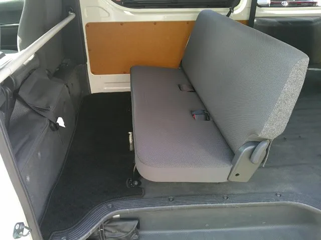 トヨタ　ハイエースバン　４ＷＤ