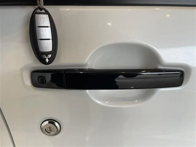 デリカ　ミニ（ミツビシ）の車両写真