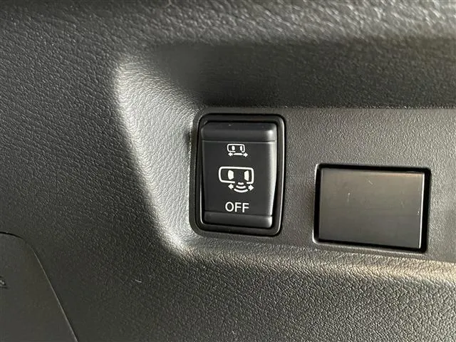 デリカ　ミニ（ミツビシ）の車両写真