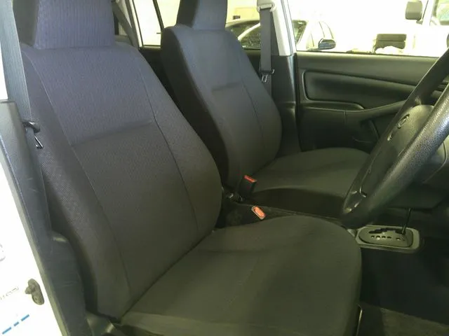 プロボックスバン　４ＷＤ（トヨタ）の車両写真