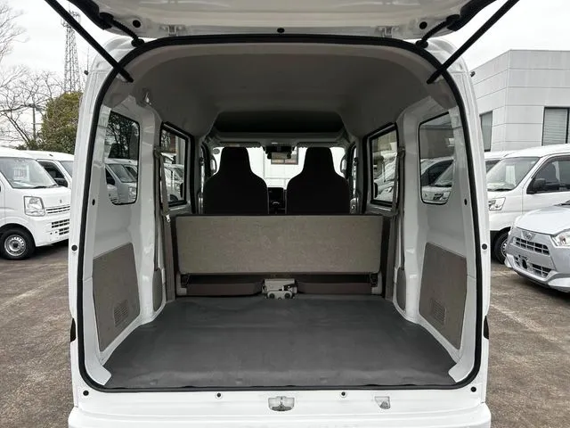 エブリイバン（スズキ）の車両写真