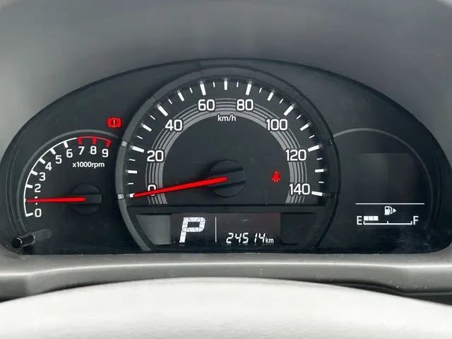 エブリイバン（スズキ）の車両写真