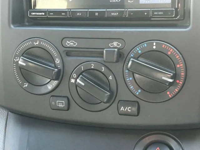 ＮＶ２００バネットバン（ニッサン）の車両写真