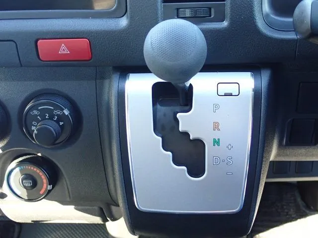 ハイエースワゴン（トヨタ）の車両写真