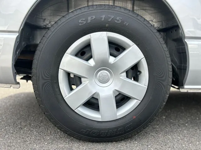 ハイエースバン　１．２５ｔ　２ＷＤ（トヨタ）の車両写真