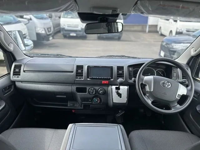 ハイエースバン　１．２５ｔ　２ＷＤ（トヨタ）の車両写真