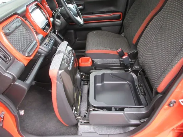 ハスラー（スズキ）の車両写真