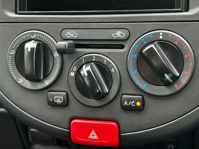 ＡＤ（ニッサン）の車両写真