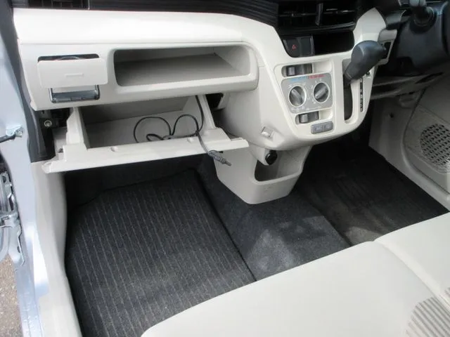 ムーヴ　４ＷＤ（ダイハツ）の車両写真