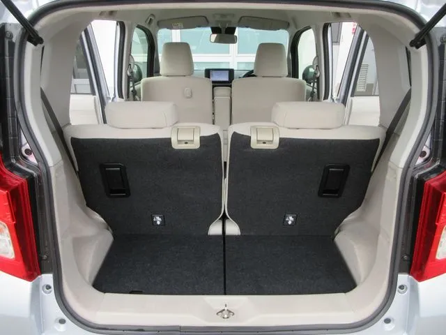 ムーヴ　４ＷＤ（ダイハツ）の車両写真