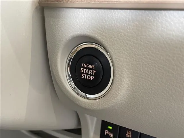 アルト　ラパン（スズキ）の車両写真