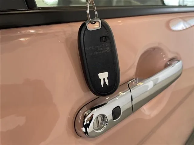 アルト　ラパン（スズキ）の車両写真