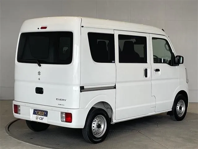 エブリイバン（スズキ）の車両写真