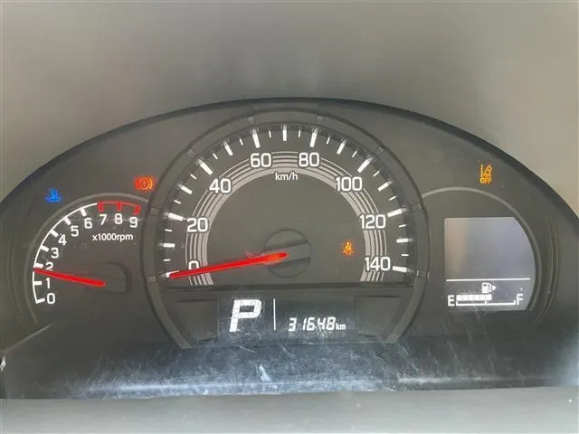 エブリイバン（スズキ）の車両写真