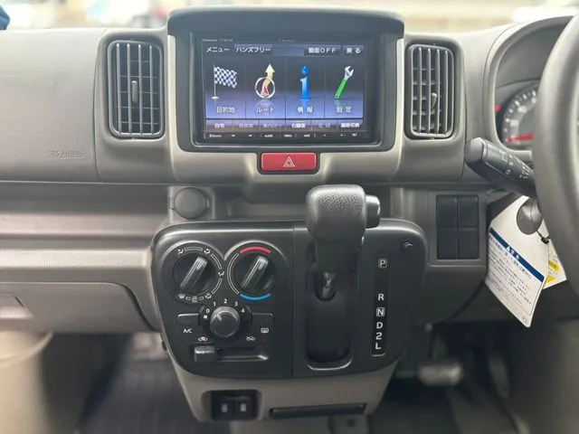 ＮＶ１００クリッパー（ニッサン）の車両写真