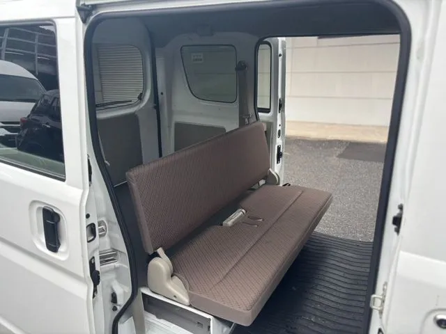 ＮＶ１００クリッパー（ニッサン）の車両写真