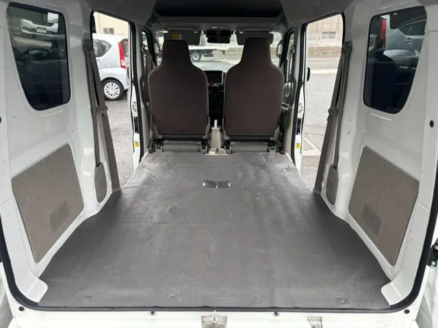 ＮＶ１００クリッパー（ニッサン）の車両写真