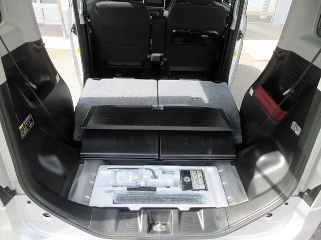 スペーシア　４ＷＤ（スズキ）の車両写真