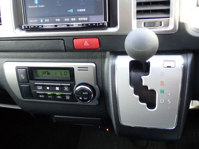 ハイエースバン　２ＷＤ（トヨタ）の車両写真